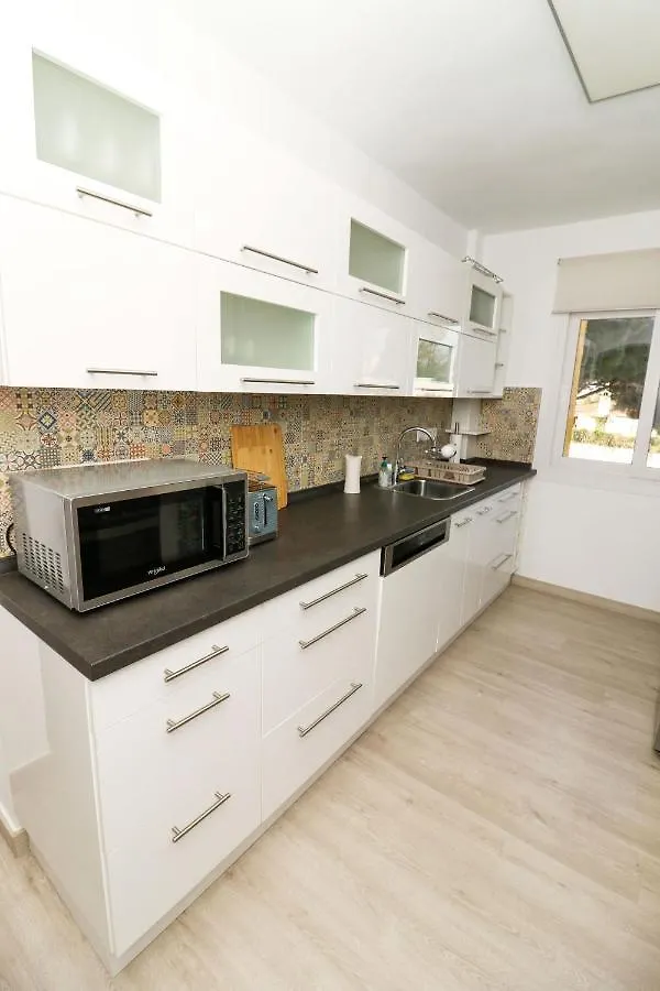 Family Apartment Walking Distance To The Sea And All Amenities Sitio de Calahonda