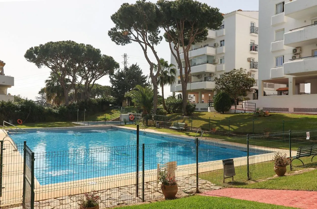 Family Apartment Walking Distance To The Sea And All Amenities Sitio de Calahonda